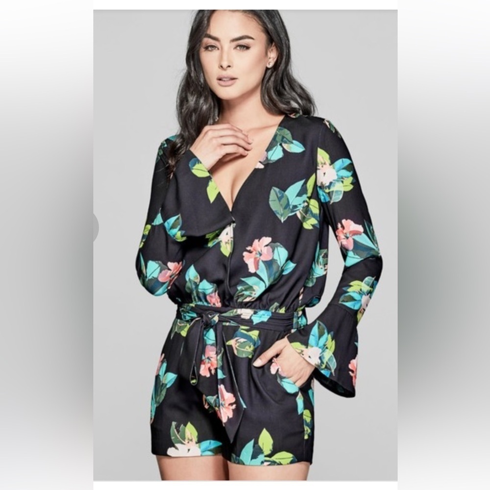 Marciano Sitting Pretty Tropical Floral Print Romper Boho Bell Sleeves Black S